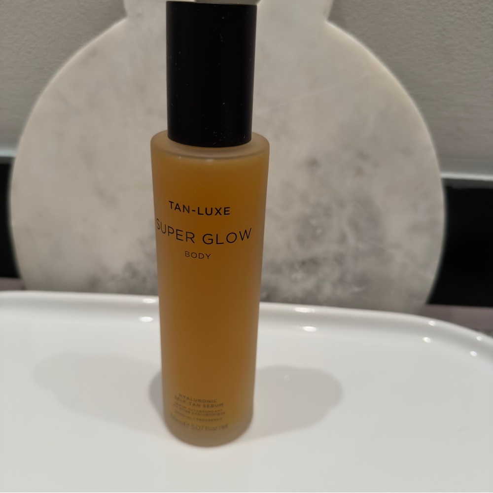 NWOT- Tan-Luxe Super Glow Body Serum 5.07